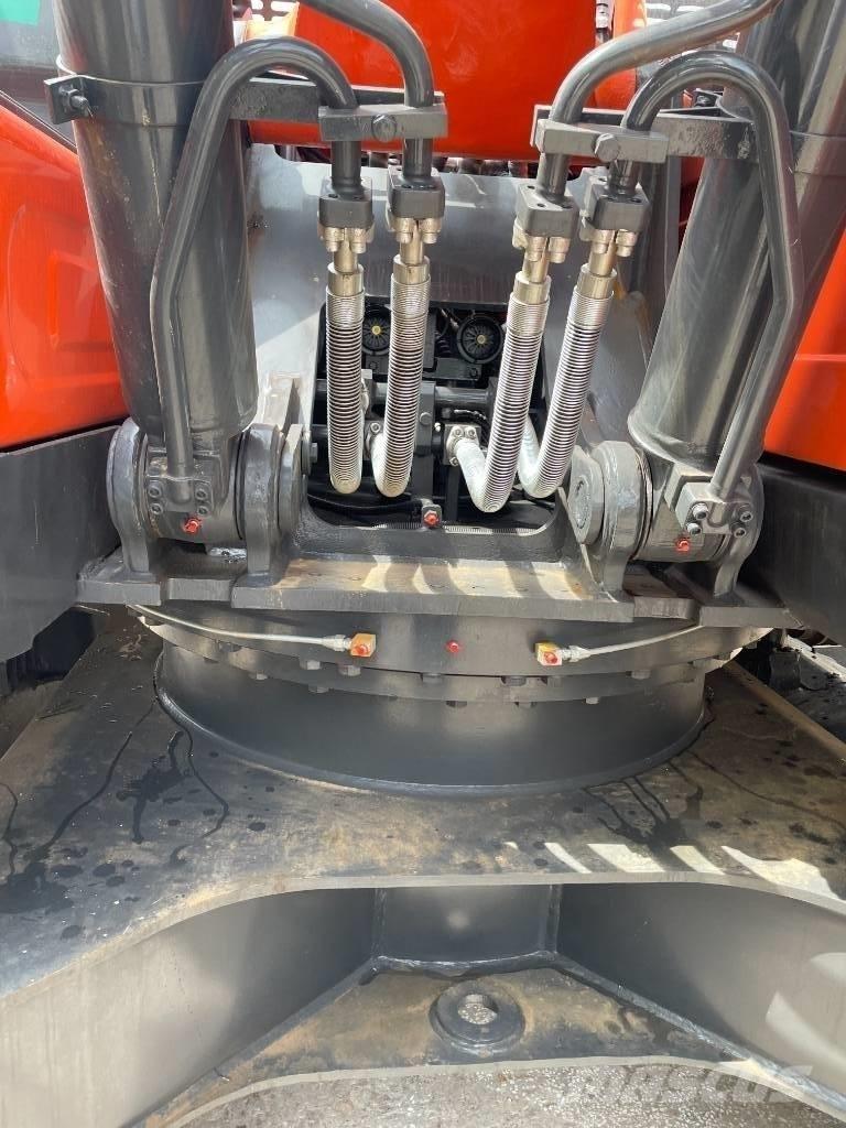 Doosan DX 225 中型挖掘机
