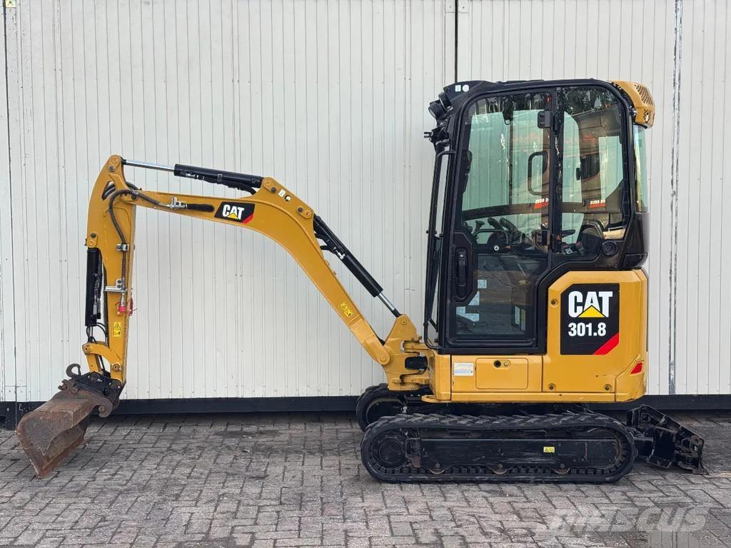 CAT 301.8 NextGen 小型挖掘机