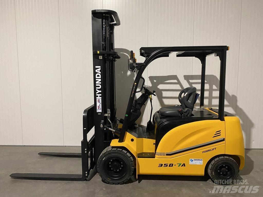 Hyundai 35B-7A 电动叉车
