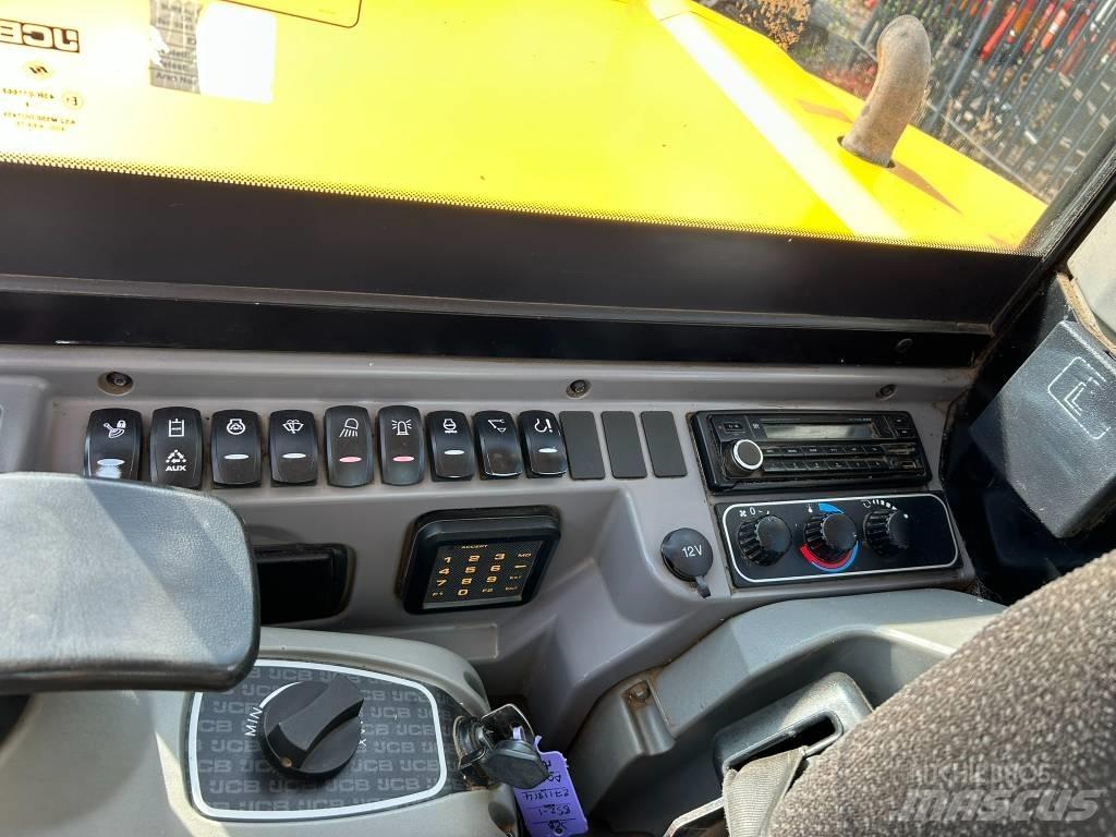 JCB 85 Z-1 中型挖掘机