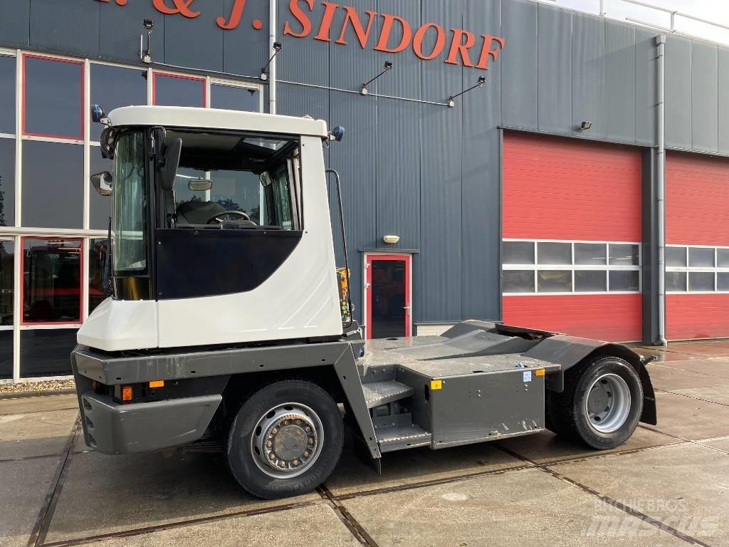 Terberg RT223 码头牵引车