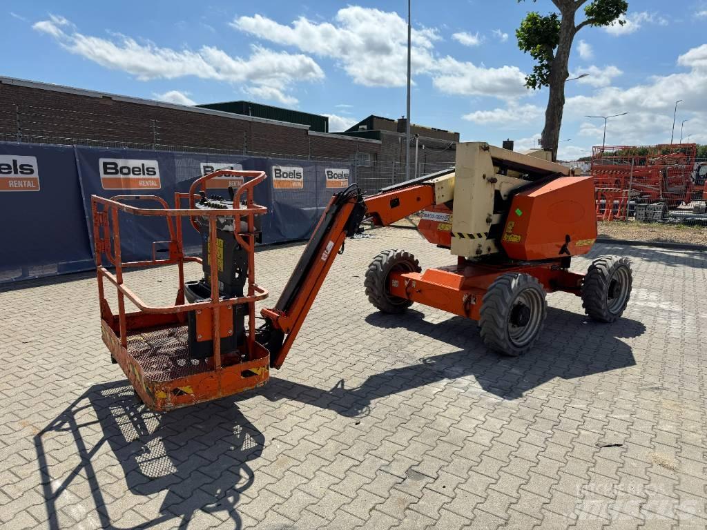 JLG 340AJ 曲臂高空工作平台