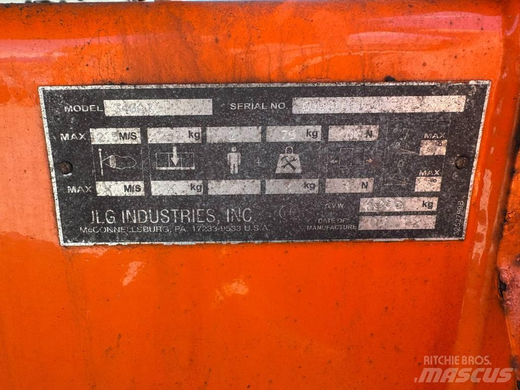 JLG 340AJ 曲臂高空工作平台