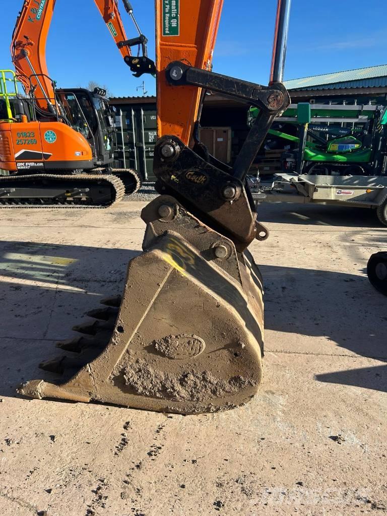 Develon DX 255 LC-7 履带挖掘机