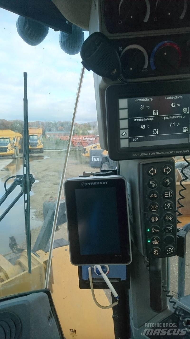 CAT 972MXE 轮式装载机