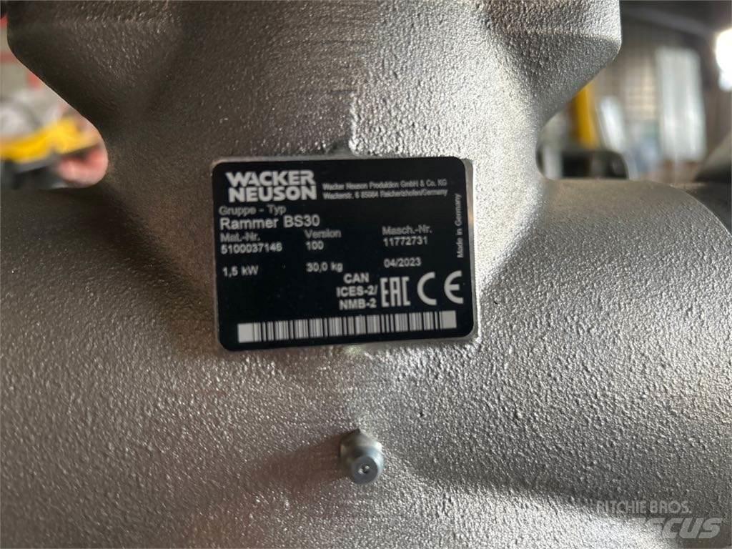 Wacker Neuson BS30 匝道机