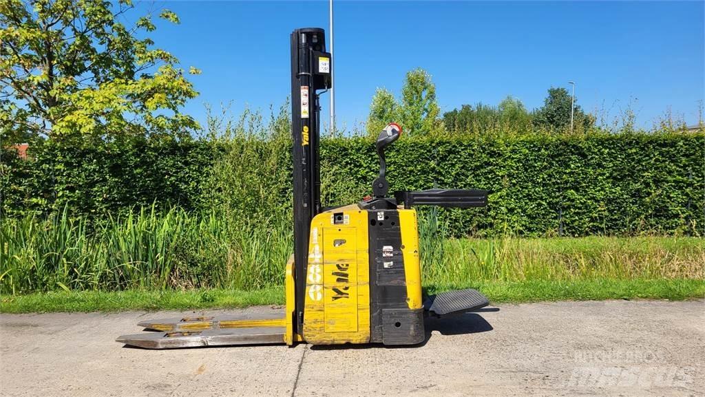 Yale MS15X 2017 手推堆垛车