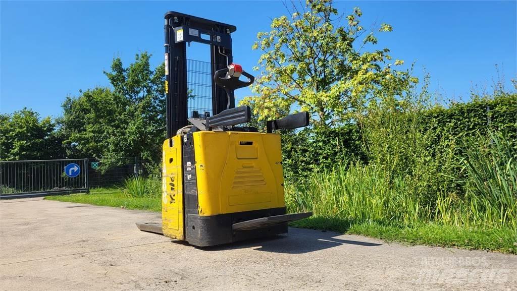Yale MS15X 2017 手推堆垛车