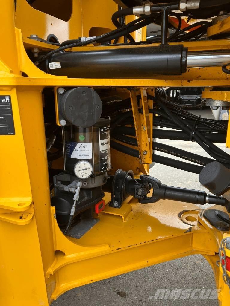 JCB 435S 拖拉机/农用车