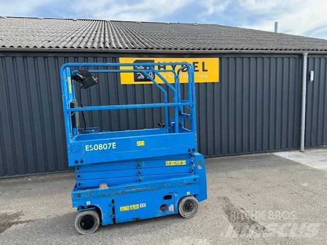 Magni ES 0807 E 剪叉式升降机