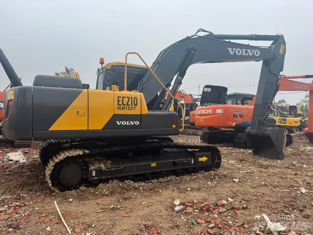 Volvo EC 210 B LC 履带挖掘机