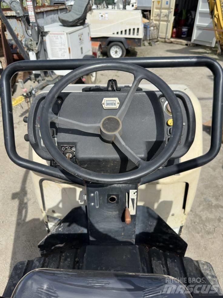 Ingersoll Rand DD 16 土壤压实机