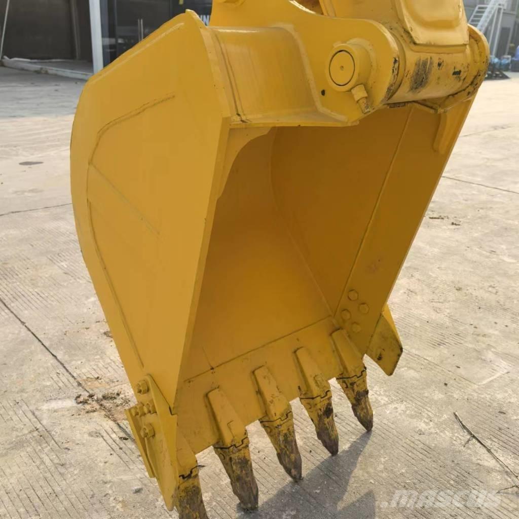Komatsu PC 130-7 履带挖掘机