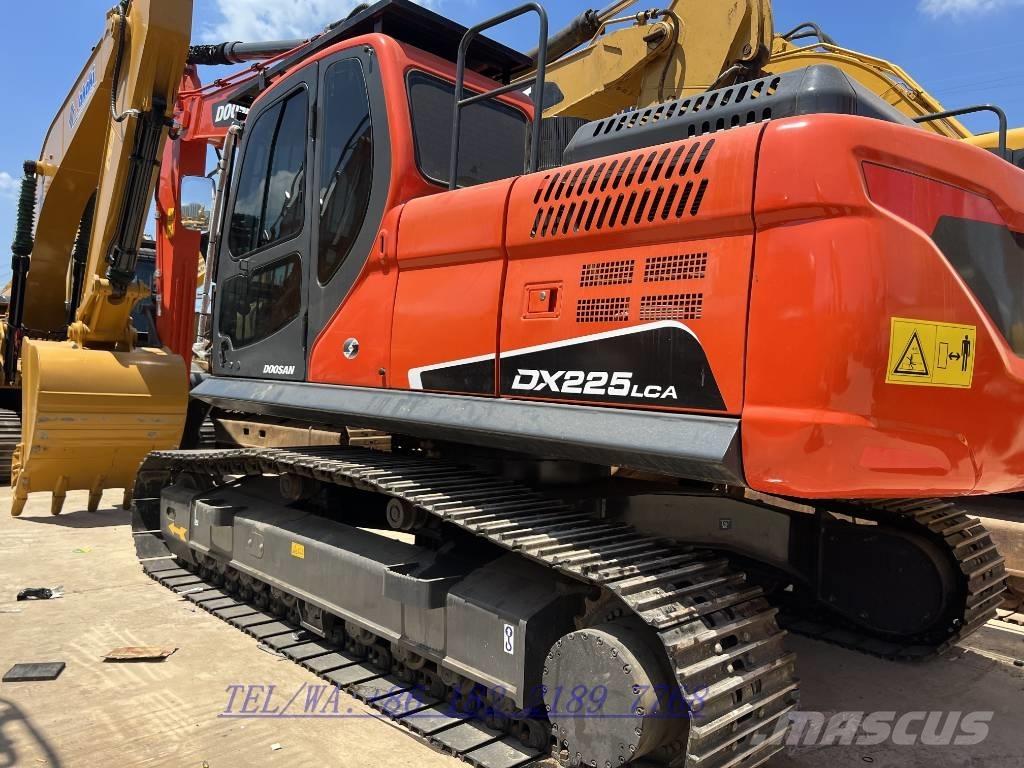 Doosan DX225 履带挖掘机