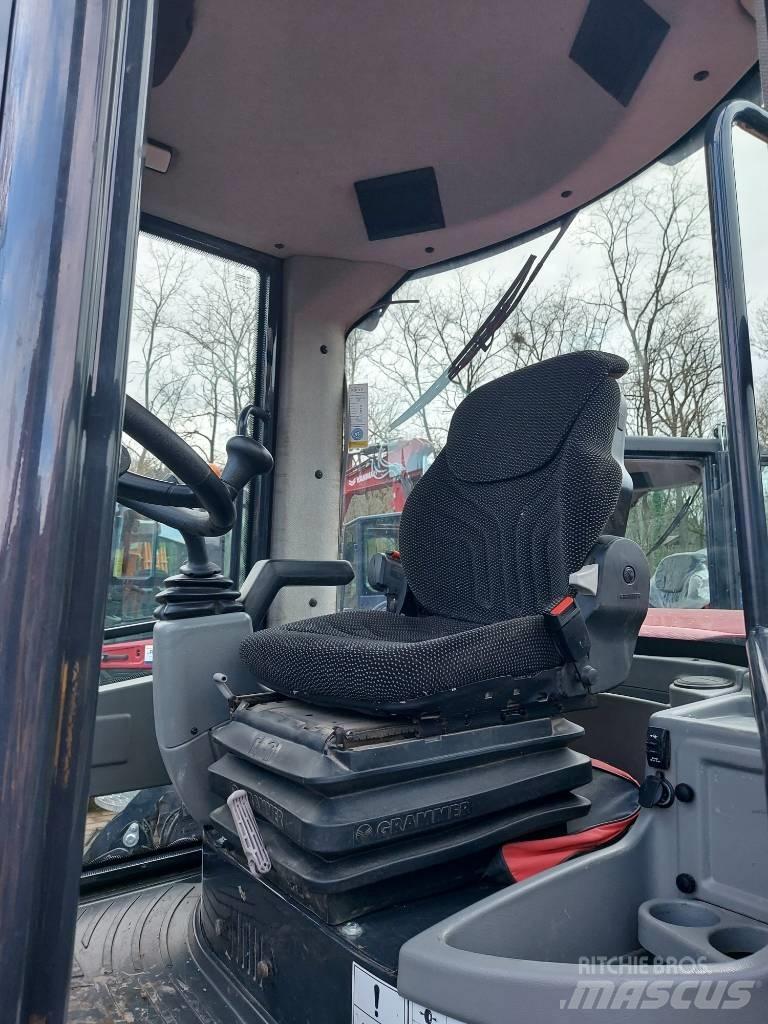 Yanmar V 100 轮式装载机