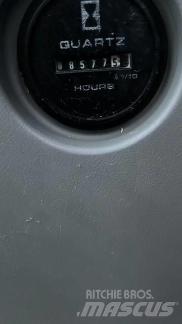 New Holland E335 履带挖掘机