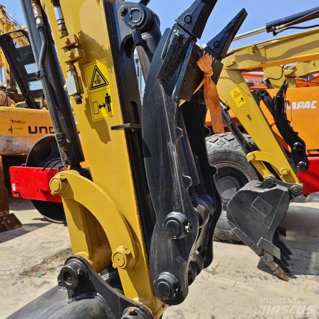 CAT 305.5 E CR 小型挖掘机