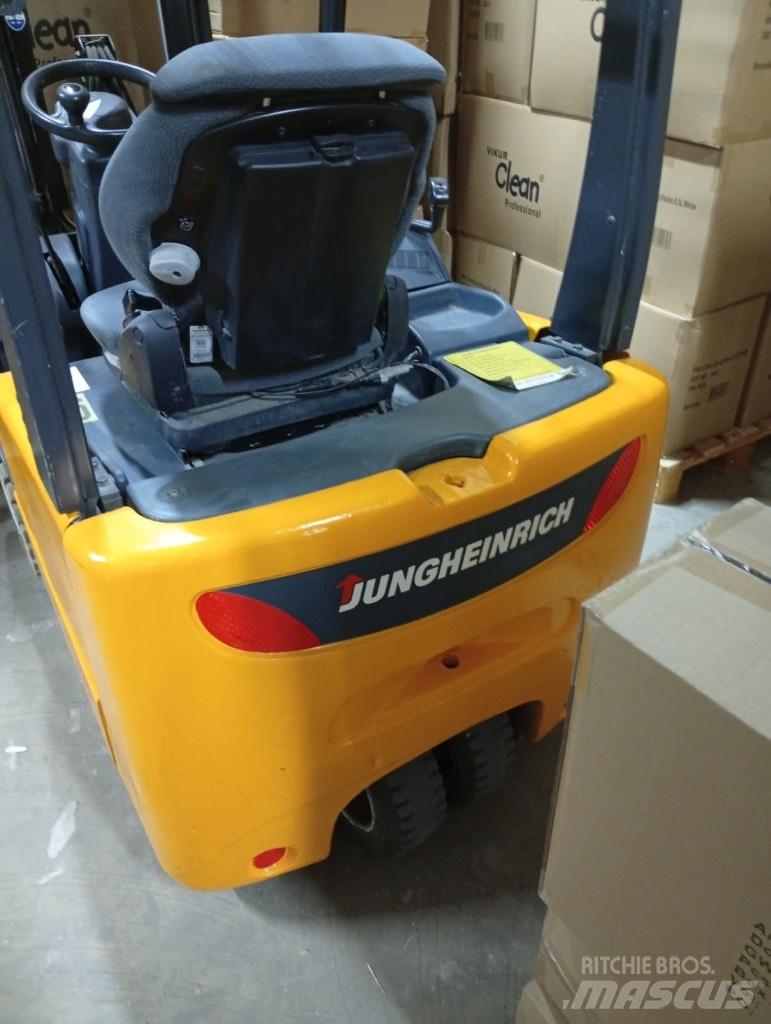 Jungheinrich EFG213 电动叉车