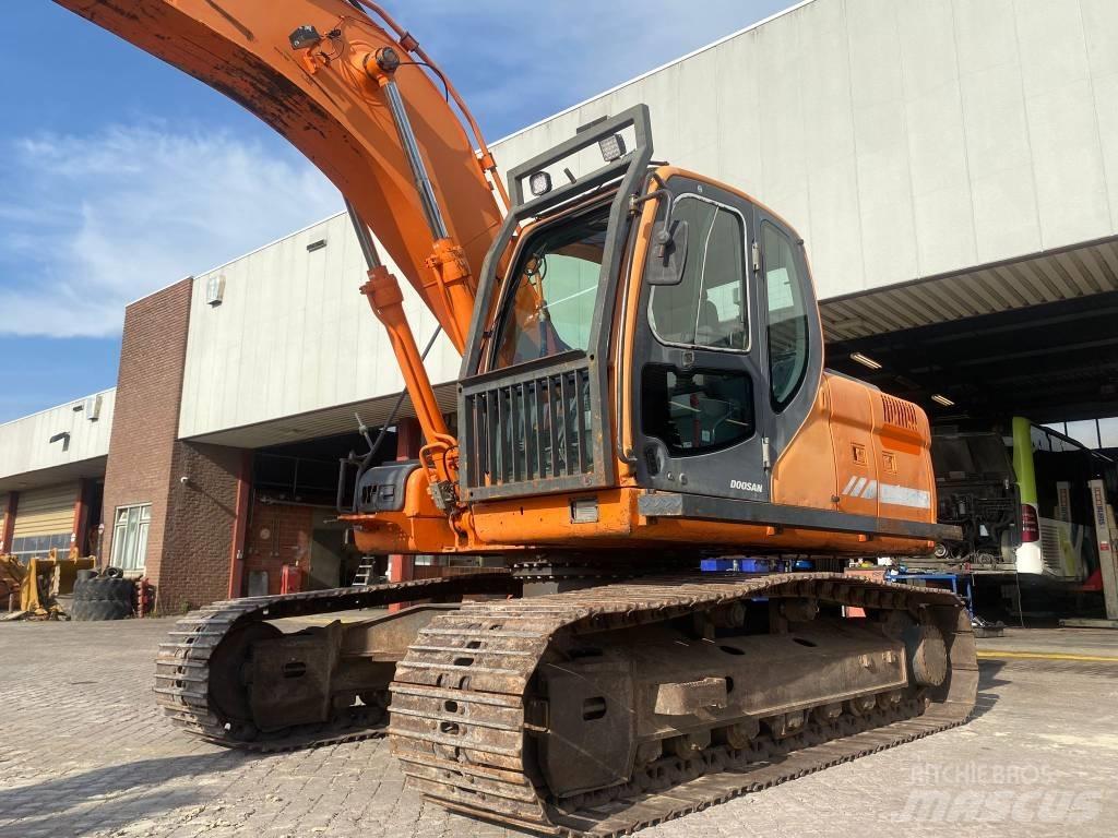 Doosan DX 180 LC 履带挖掘机