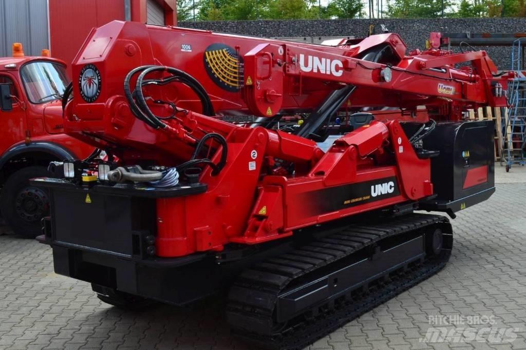 Unic URW-1006 履带起重机