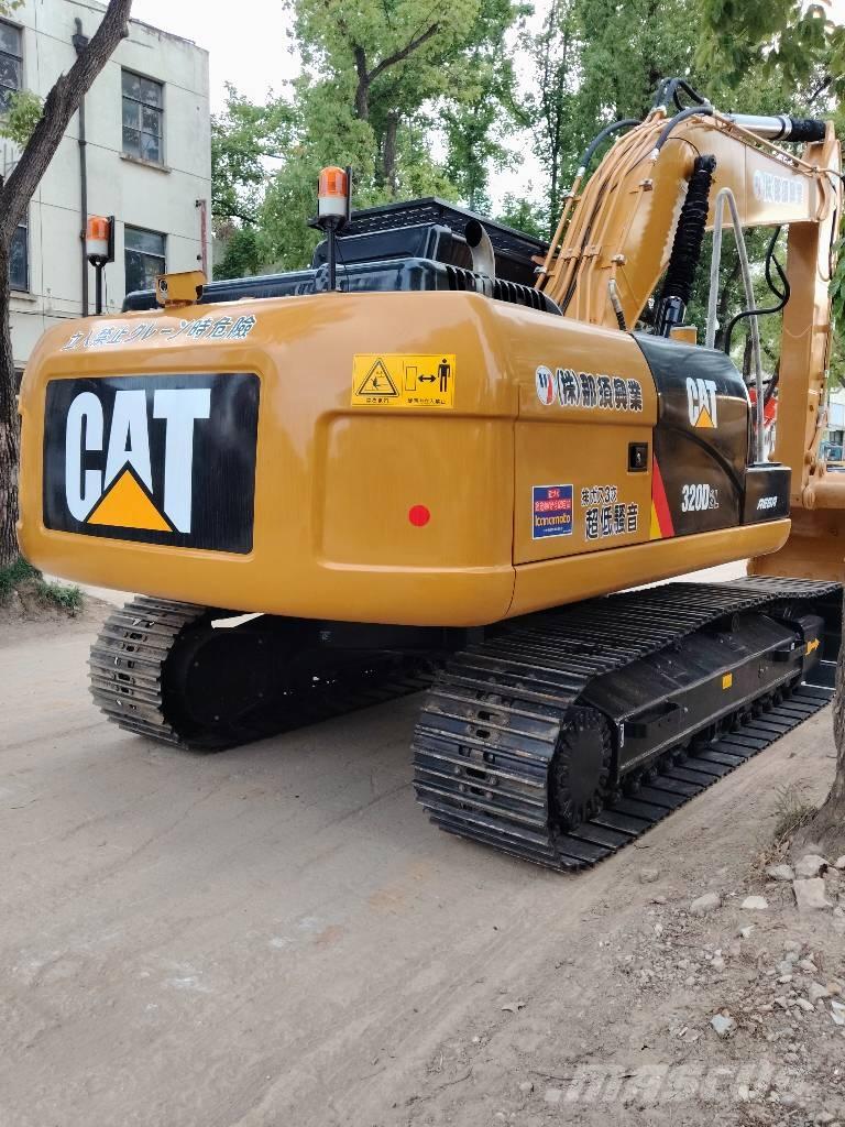 CAT 320D 履带挖掘机