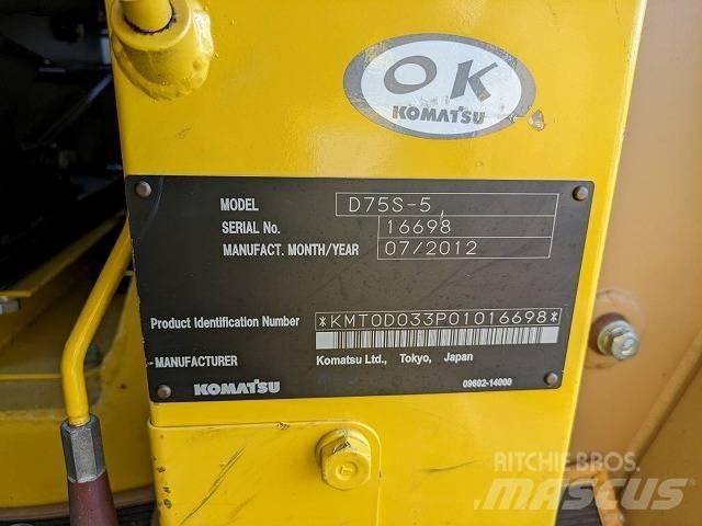 Komatsu D 75 S-5 履带式装载机