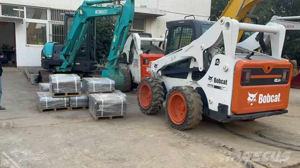Bobcat S 770 滑移装载机