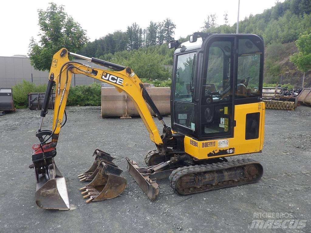 JCB 19 C-1 小型挖掘机