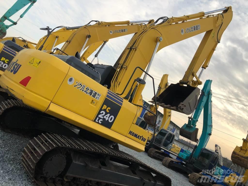 Komatsu 240-8 履带挖掘机