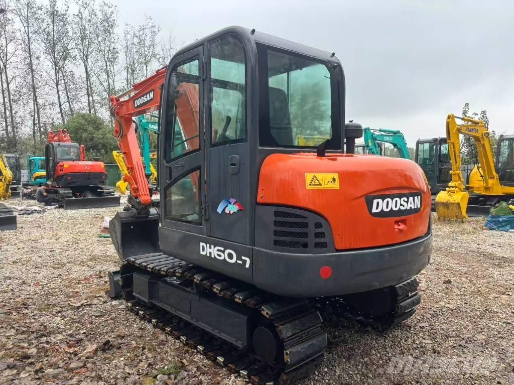 Doosan DH60-7 小型挖掘机