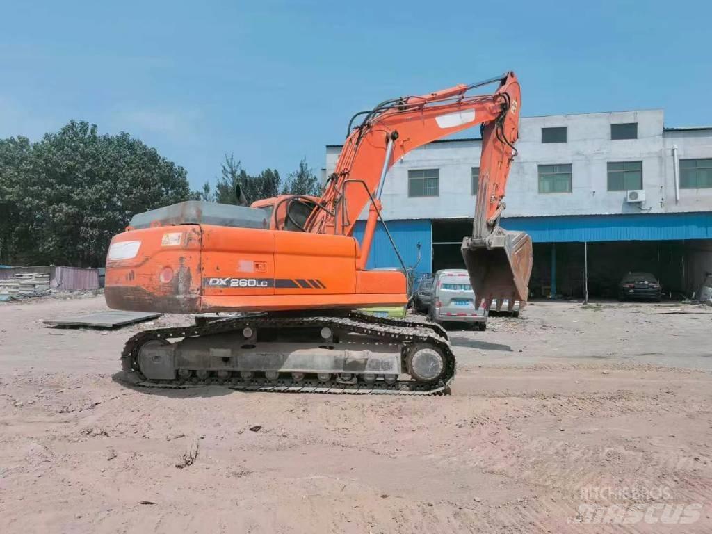 Doosan DX 260 履带挖掘机