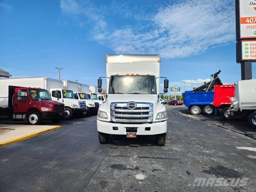 Hino 268 A 厢式货车