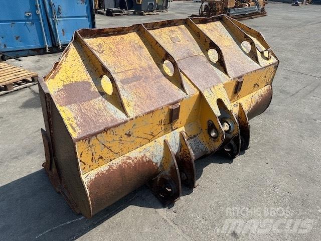 Liebherr LR 622 挖斗