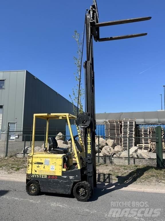Hyster e3.00xl 电动叉车