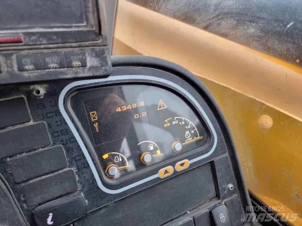 JCB 540-170 伸缩臂叉装车|叉装车