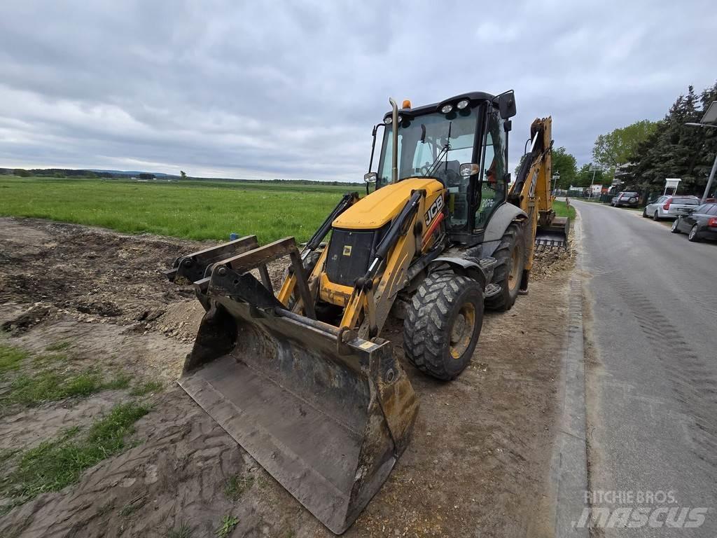 JCB 3CX 反铲装载机