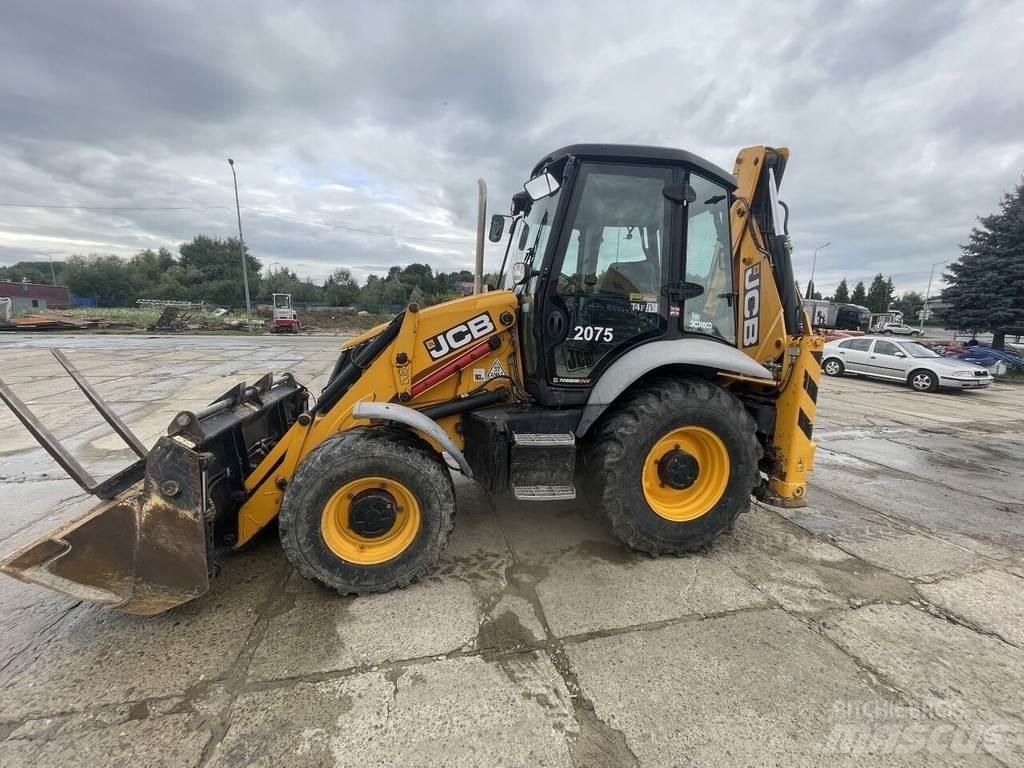 JCB 3CX 反铲装载机