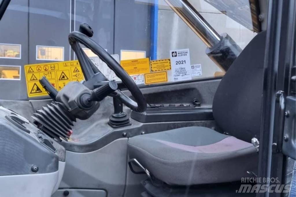 CAT TH 414 伸缩臂叉装车|叉装车