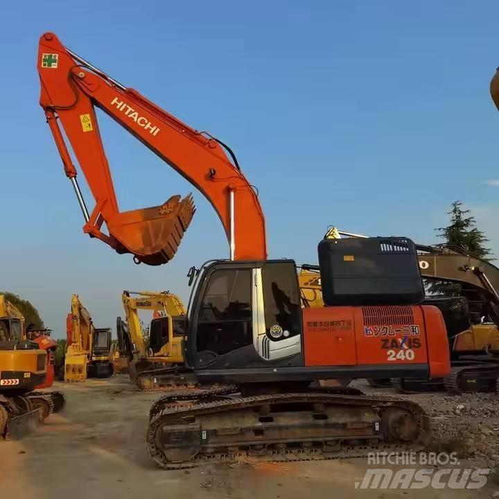 Hitachi ZX240 履带挖掘机