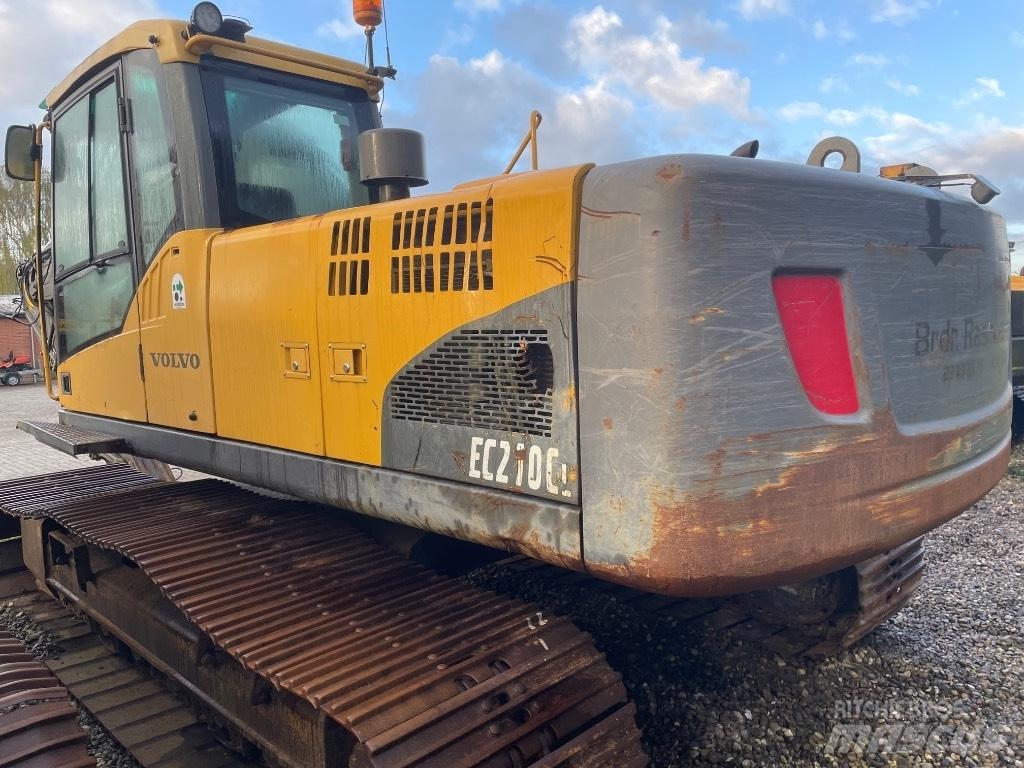Volvo EC210C 履带挖掘机