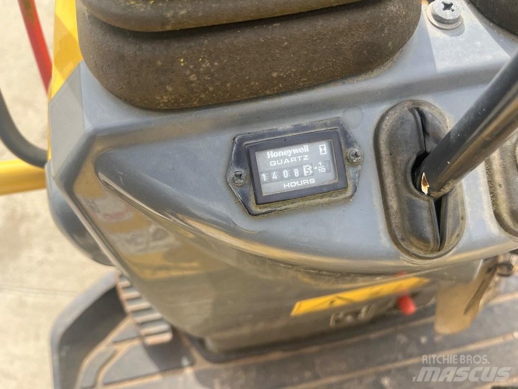 Yanmar SV 08 小型挖掘机