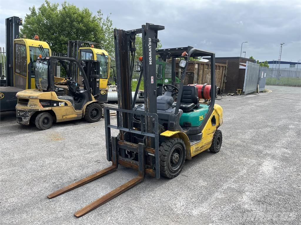 Komatsu FG25HT-16R 天然气叉车