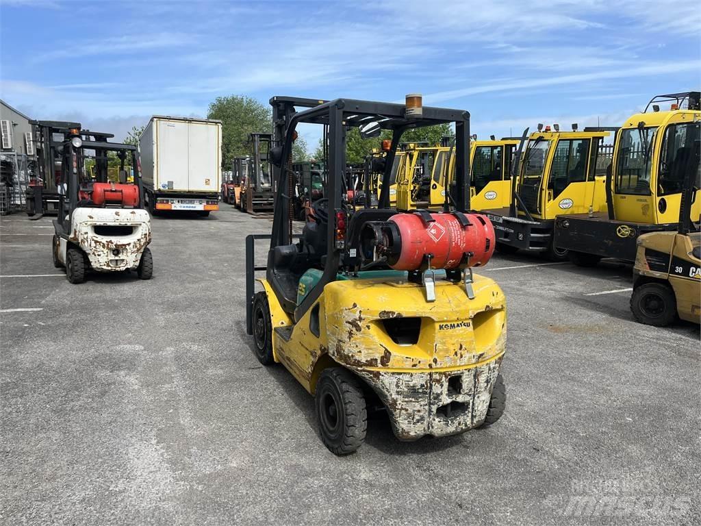 Komatsu FG25HT-16R 天然气叉车