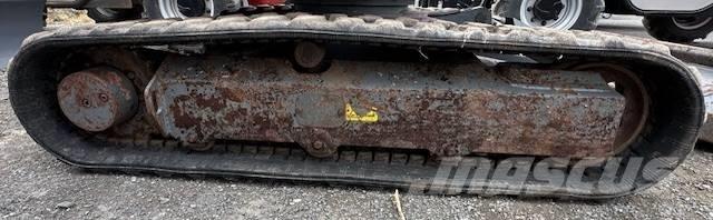 Takeuchi TB 230 小型挖掘机