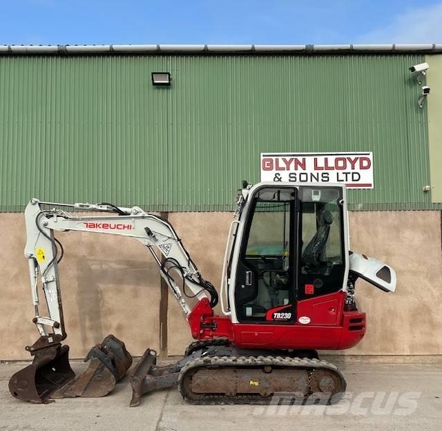 Takeuchi TB 230 小型挖掘机