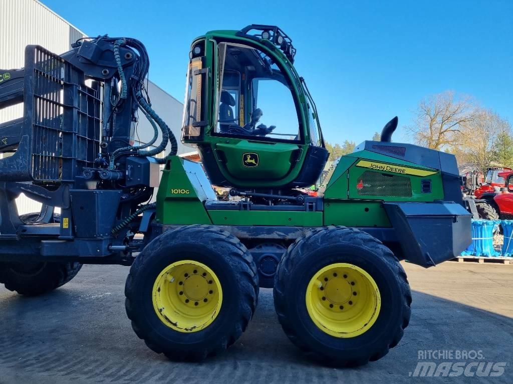 John Deere 1010 G 集运机