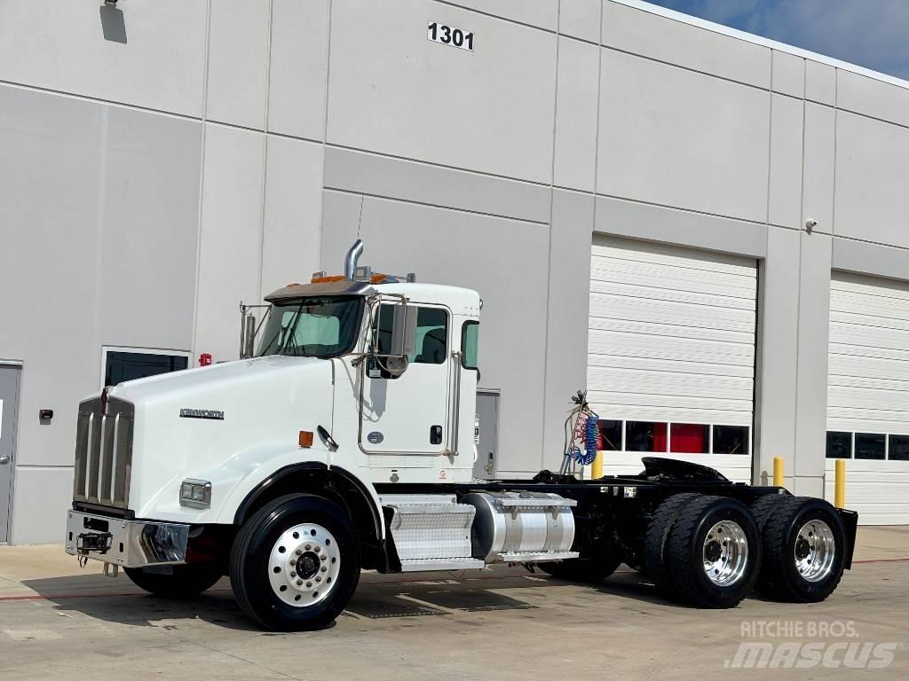 Kenworth T 800 牵引车