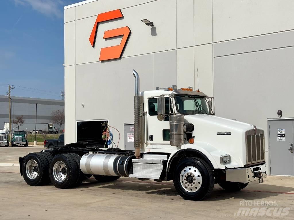 Kenworth T 800 牵引车