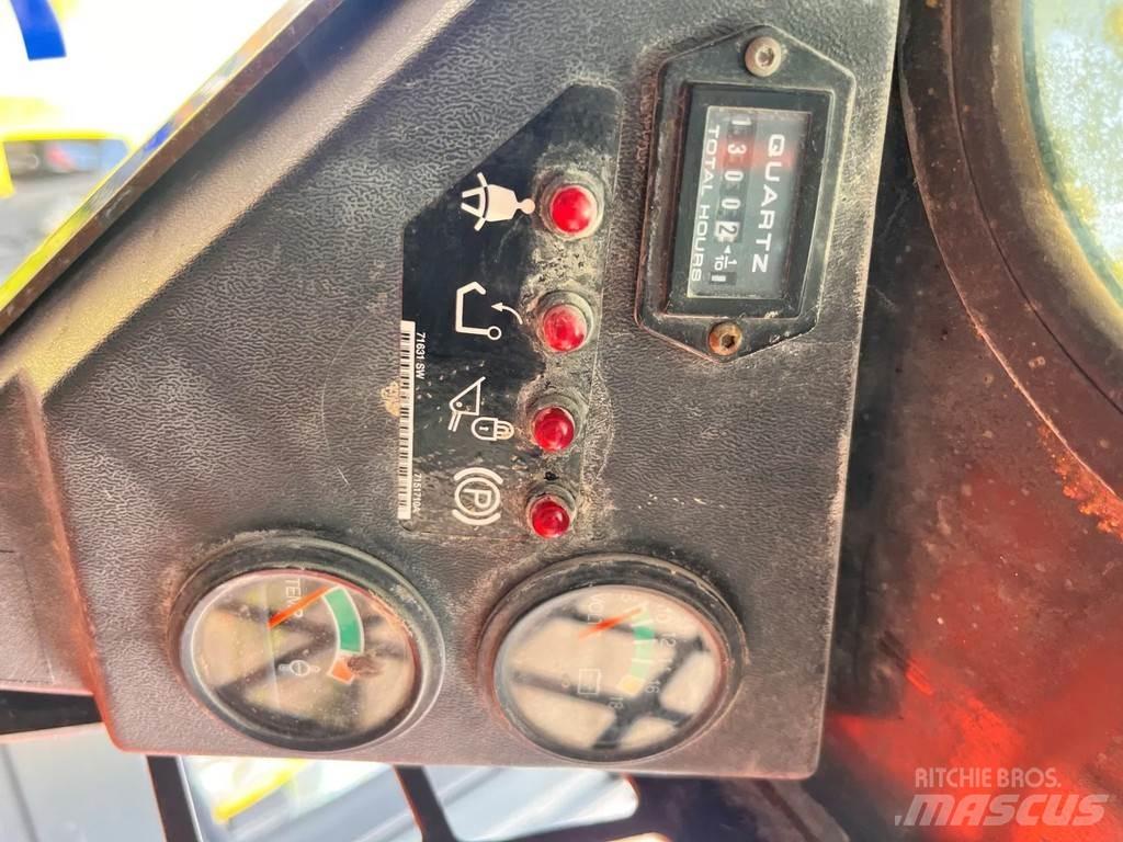 Bobcat S70 滑移装载机