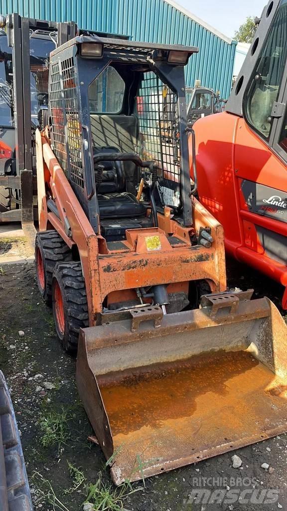 Bobcat S70 滑移装载机